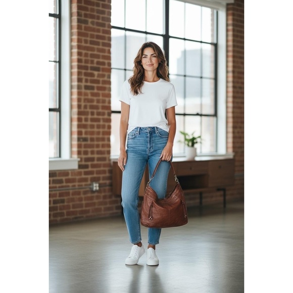Marc New York Andrew Marc Brown Leather Shoulder Strap Zipped Pockets Hobo Purse - Picture 1 of 6
